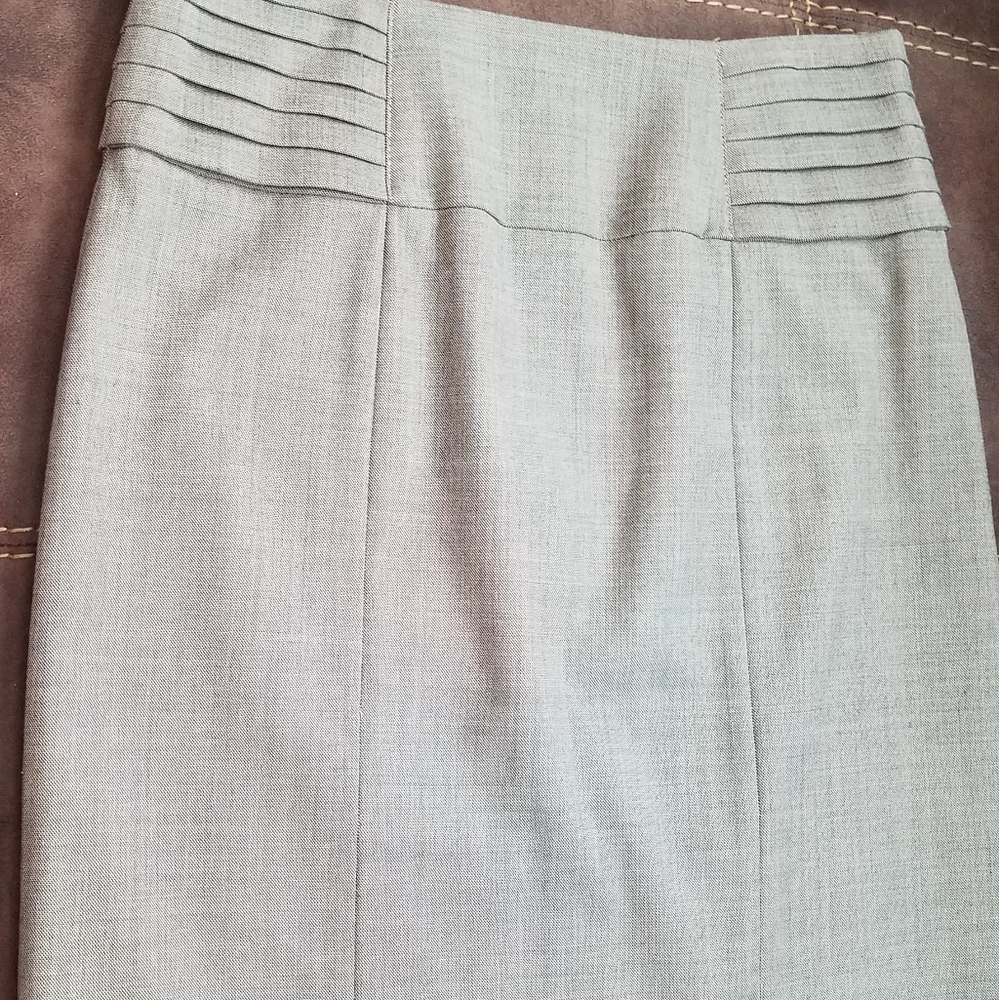 Antonio Melani gray skirt